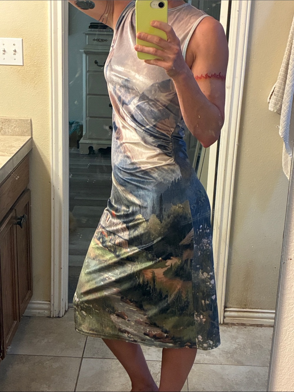 Landscape scenic pastoral print graphic body con velvet velour midi dress size M - Picture 3 of 11
